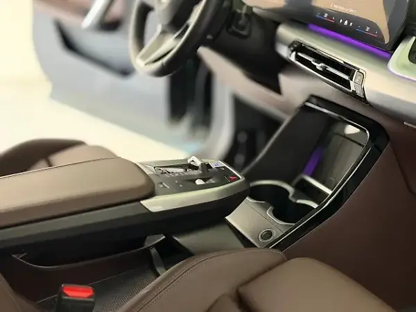 BMW Ix Edrive20 - Imagem 14
