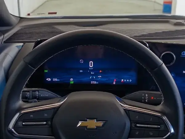 Chevrolet Equinox EV - Imagem 13