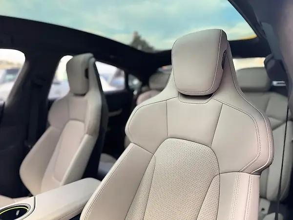Porsche Taycan - Imagem 6