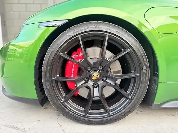 Porsche Taycan - Imagem 7