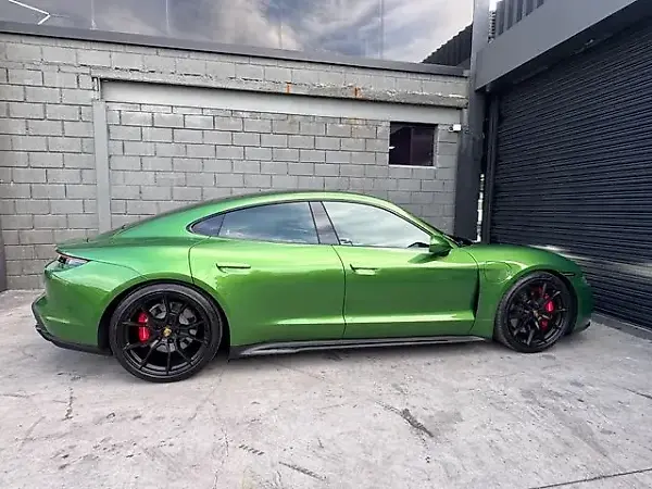 Porsche Taycan - Imagem 19