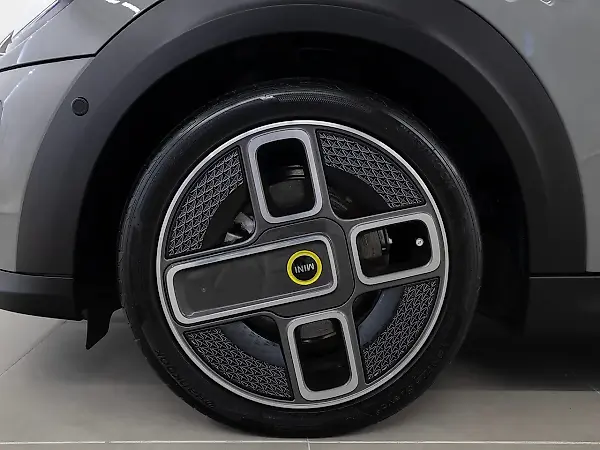 Mini Cooper SE - Imagem 13