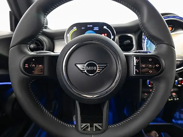 Mini Cooper SE - Imagem 18