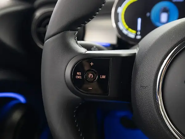 Mini Cooper SE - Imagem 19