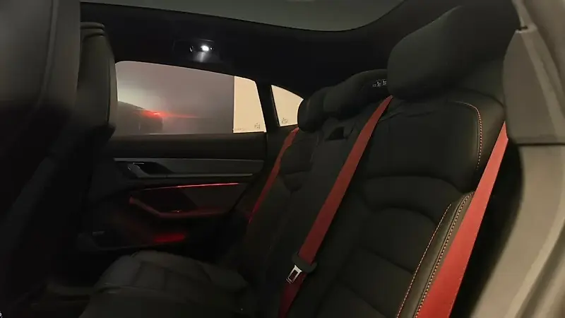 Porsche Taycan - Imagem 5