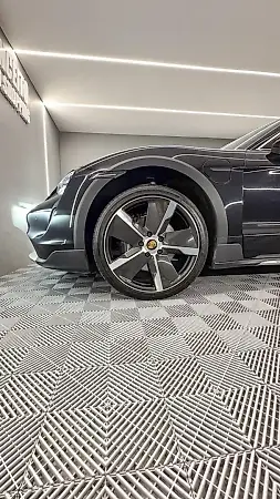 Porsche Taycan - Imagem 14