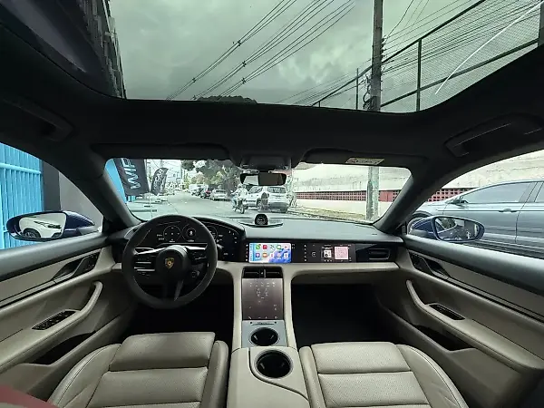 Porsche Taycan - Imagem 14