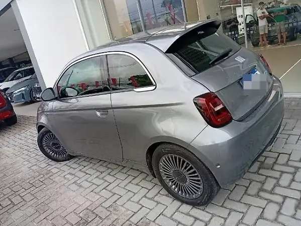 Fiat 500e - Imagem 6