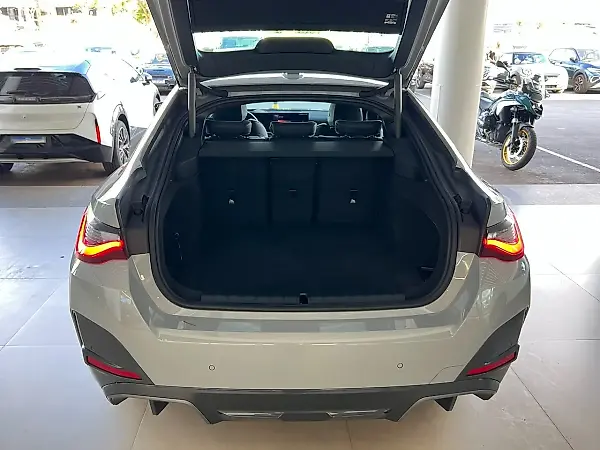 BMW I4 Edrive35 - Imagem 4