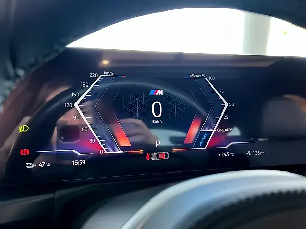BMW I4 Edrive35 - Imagem 18