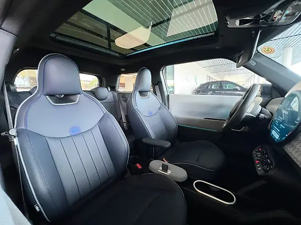 Mini Cooper SE - Imagem 11