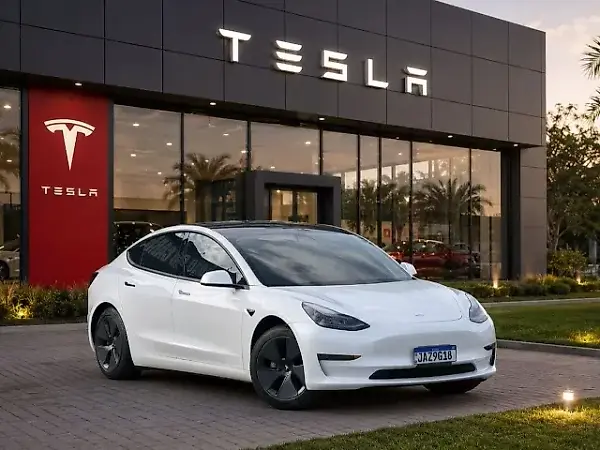 Tesla Model 3 - Imagem 1