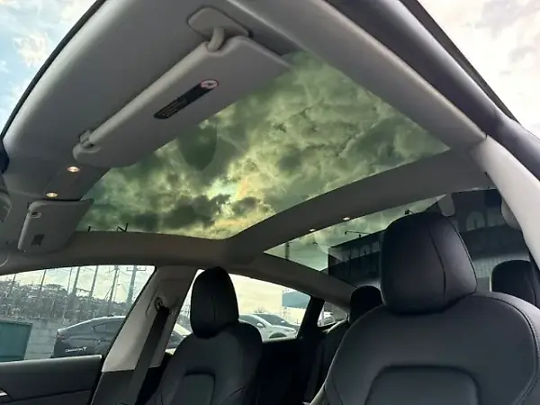 Tesla Model 3 - Imagem 3