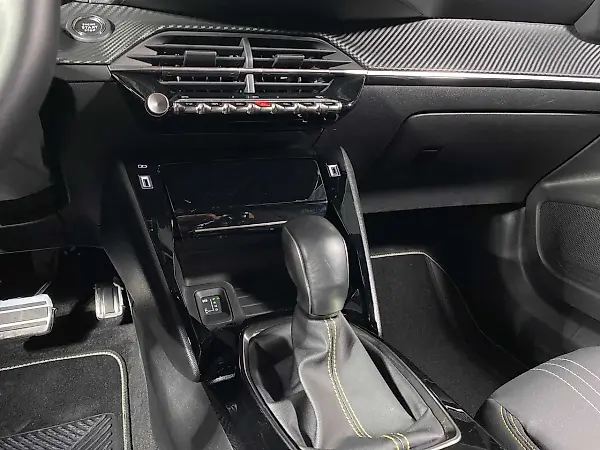 Peugeot E-2008 - Imagem 9