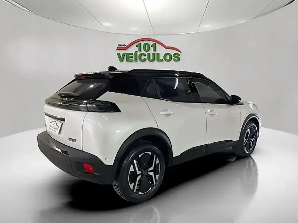 Peugeot E-2008 - Imagem 5