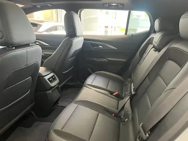 Chevrolet Equinox EV - Imagem 19