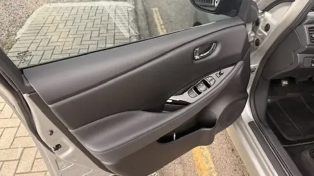 Nissan Leaf - Imagem 9