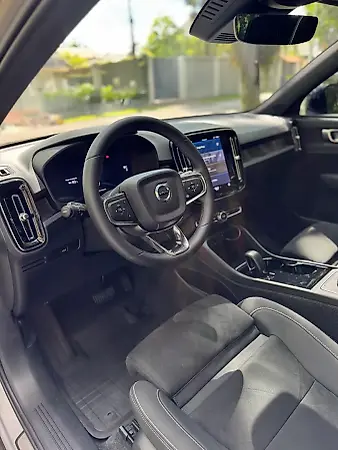 Volvo XC40 Recharge - Imagem 8