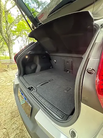Volvo XC40 Recharge - Imagem 12