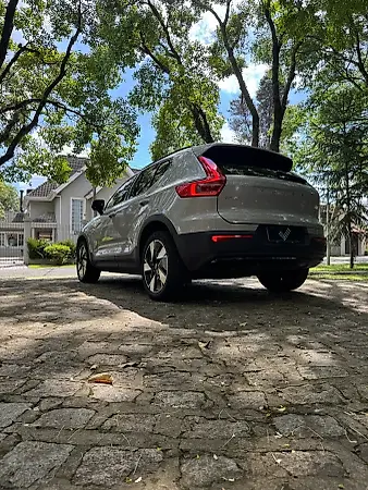 Volvo XC40 Recharge - Imagem 11