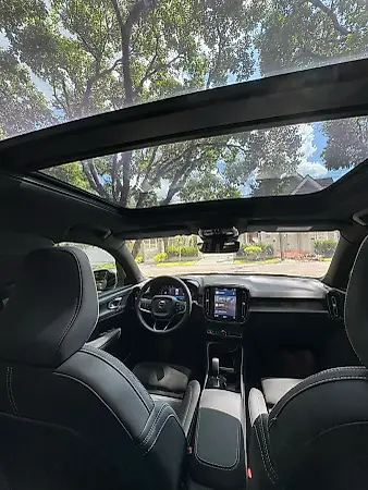 Volvo XC40 Recharge - Imagem 16