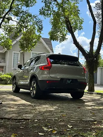 Volvo XC40 Recharge - Imagem 15