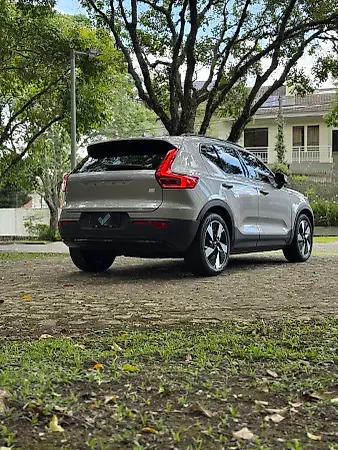 Volvo XC40 Recharge - Imagem 18