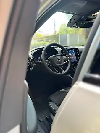 Volvo XC40 Recharge - Imagem 19