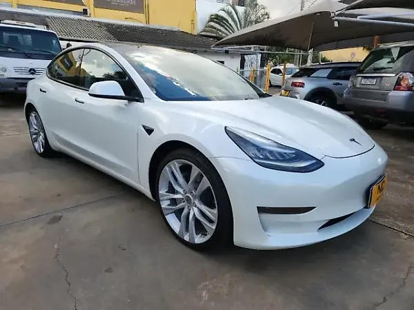 Tesla Model 3 - Imagem 5