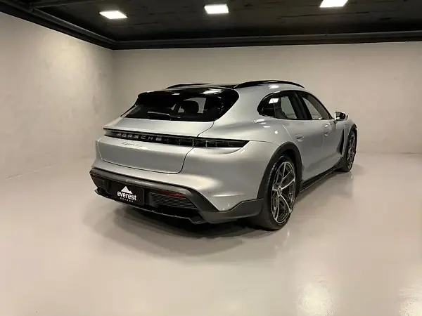 Porsche Taycan - Imagem 4