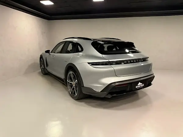 Porsche Taycan - Imagem 6