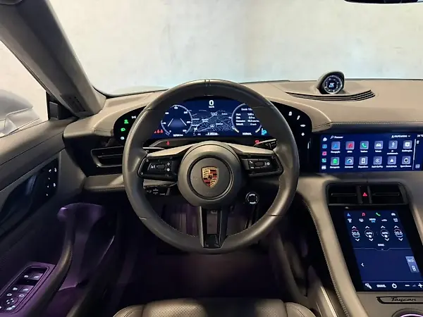 Porsche Taycan - Imagem 9
