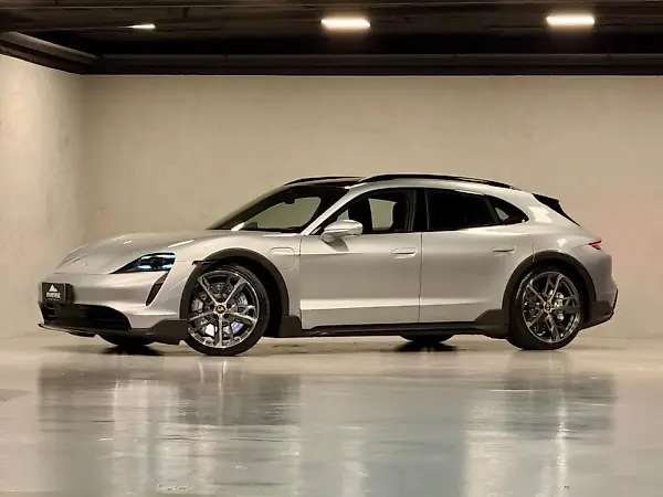 Porsche Taycan - Imagem 20