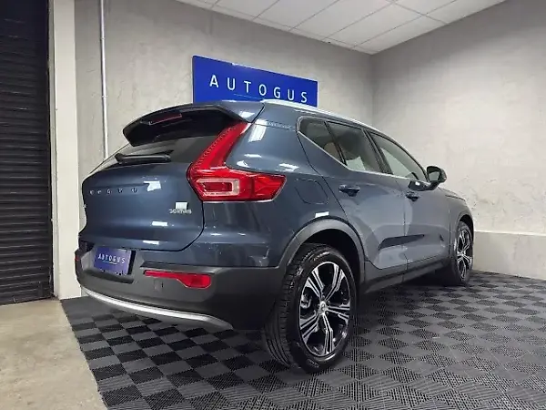 Volvo XC40 Recharge Plug-in Hybrid - Imagem 5