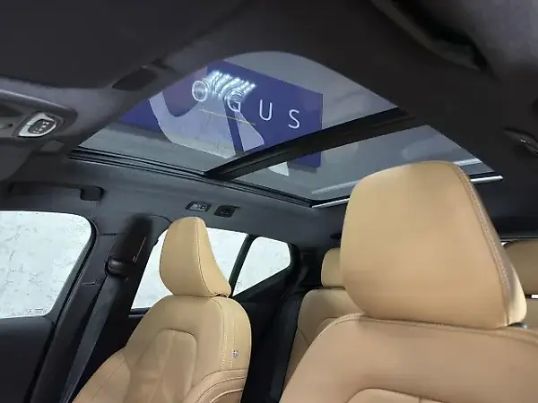 Volvo XC40 Recharge Plug-in Hybrid - Imagem 17