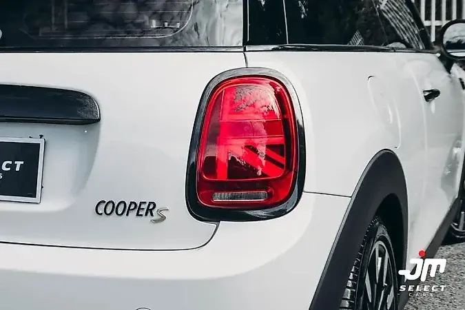 Mini Cooper SE - Imagem 18