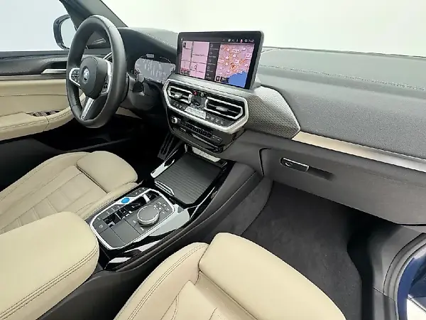 BMW IX3 - Imagem 10