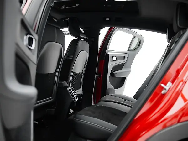 Volvo C40 Recharge - Imagem 18