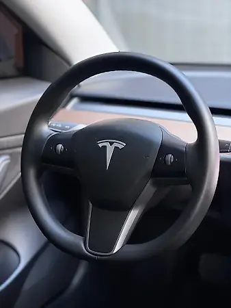 Tesla Model 3 - Imagem 7