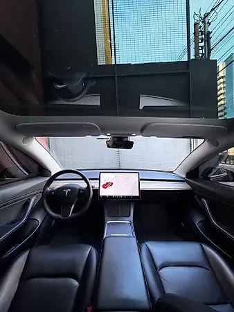 Tesla Model 3 - Imagem 9