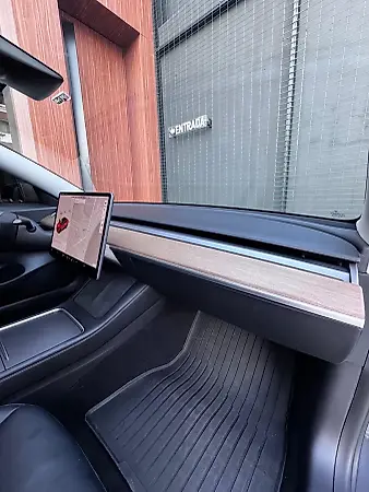 Tesla Model 3 - Imagem 11