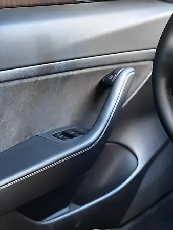 Tesla Model 3 - Imagem 13