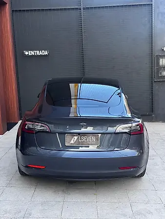 Tesla Model 3 - Imagem 19