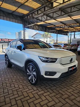 Volvo XC40 Recharge - Imagem 1