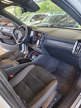 Volvo XC40 Recharge - Imagem 3