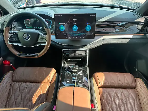 BYD Tang - Imagem 7