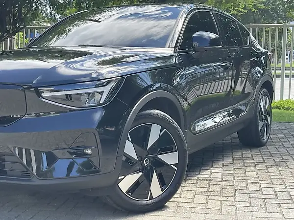 Volvo C40 Recharge - Imagem 2