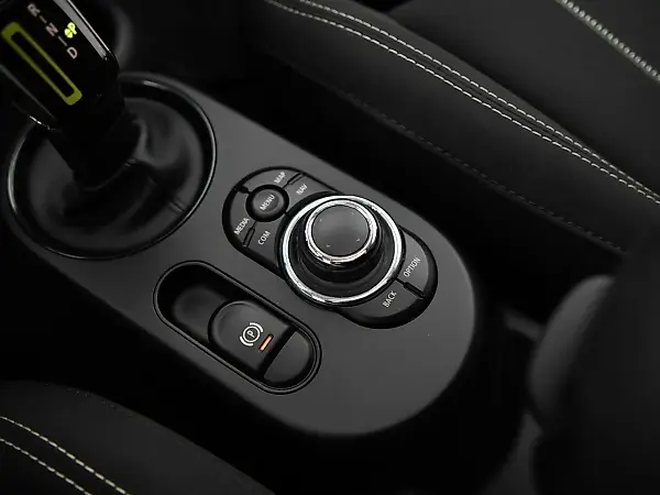 Mini Cooper SE - Imagem 11