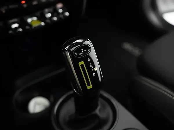 Mini Cooper SE - Imagem 10
