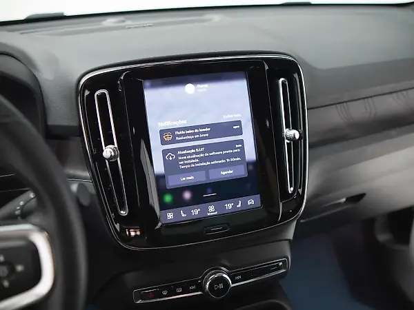 Volvo EX40 - Imagem 8